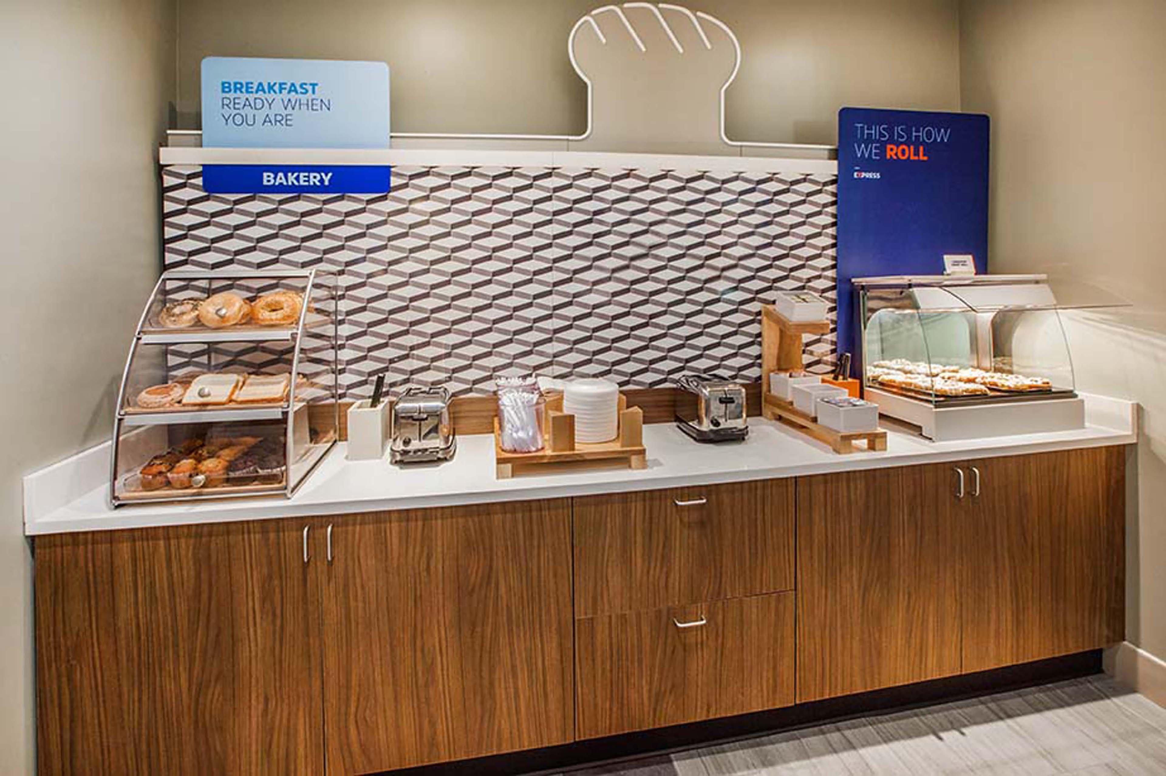 Holiday Inn Express Frisco Legacy Park Area, An Ihg Hotel Esterno foto